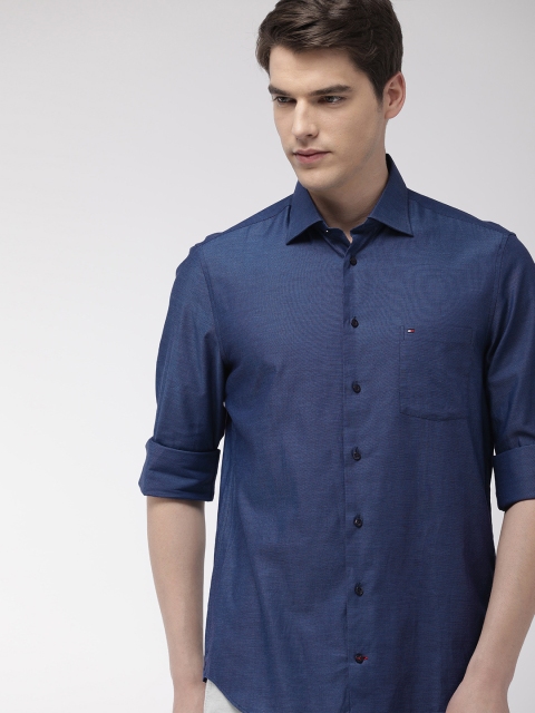 

Tommy Hilfiger Men Navy Blue Regular Fit Solid Casual Shirt