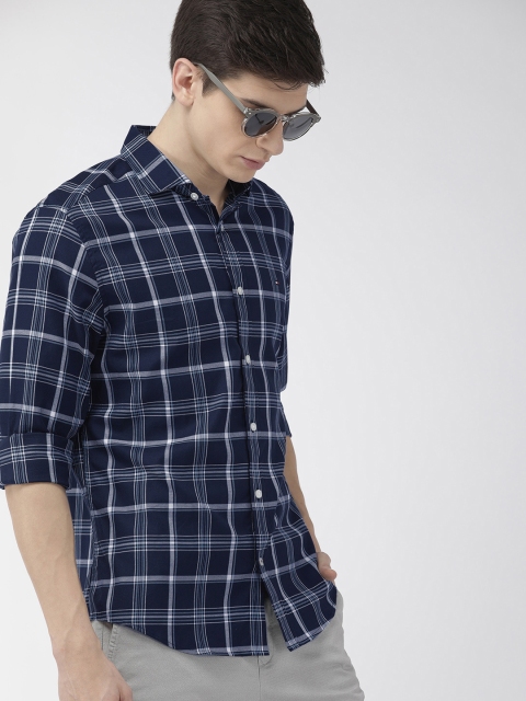 

Tommy Hilfiger Men Navy Blue & White Regular Fit Checked Casual Shirt