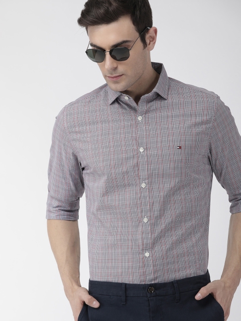 

Tommy Hilfiger Men Navy Blue & White Slim Fit Checked Casual Shirt