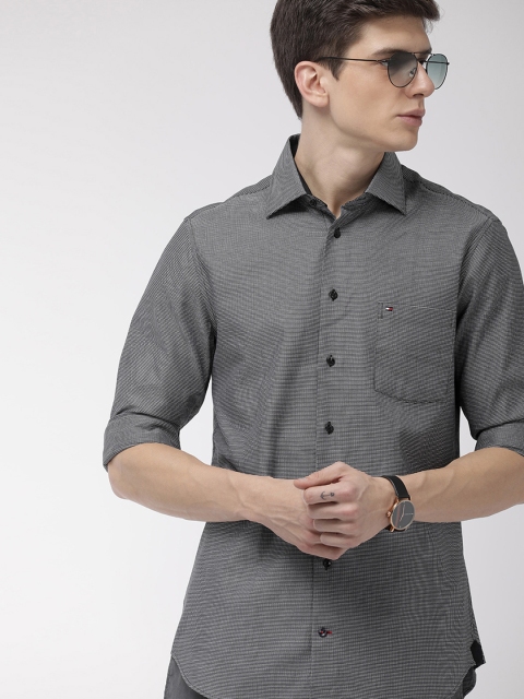 

Tommy Hilfiger Men Black & White Regular Fit Self Design Casual Shirt