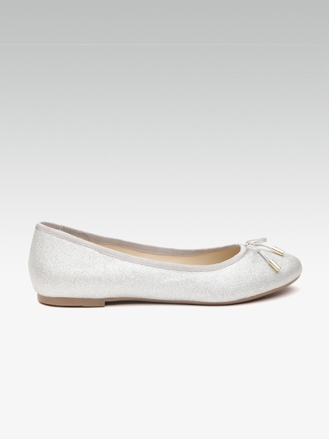 

Carlton London Women Silver-Toned Shimmer Ballerinas