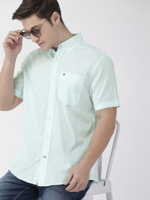 

Tommy Hilfiger Men Blue & White Checked Regular Fit Casual Shirt