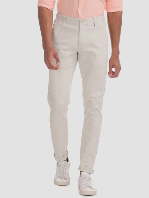 

U.S. Polo Assn. Men Beige Slim Fit Solid Regular Trousers