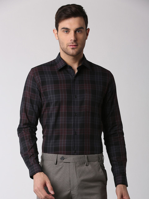 

Peter England Men Black & Grey Slim Fit Checked Formal Shirt