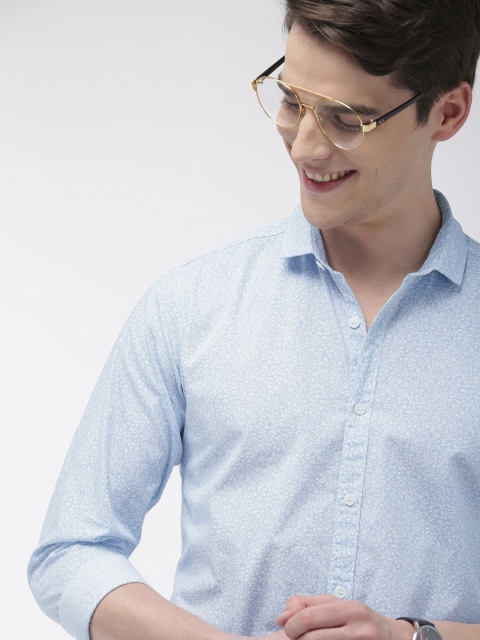

Mast & Harbour Men Blue & White Regular Fit Printed Casual Shirt