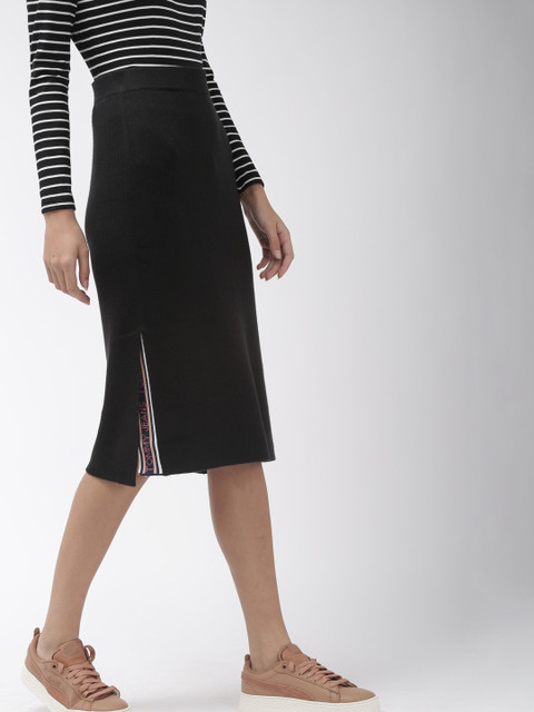 

Tommy Hilfiger Women Black Solid Knitted Straight Skirt