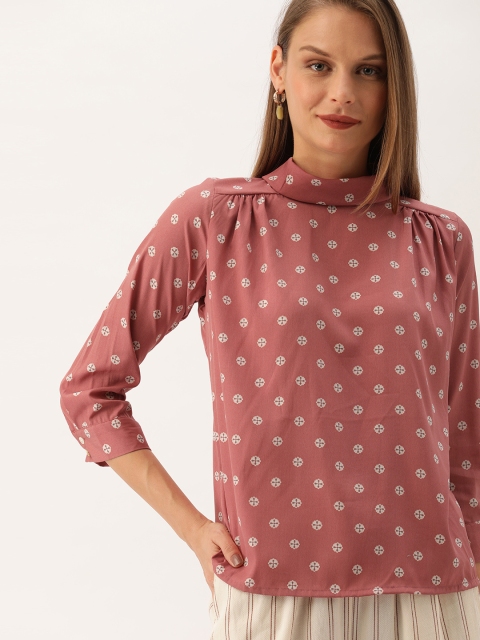 

AND Women Pink & Off-White Reverse Collar Printed Top