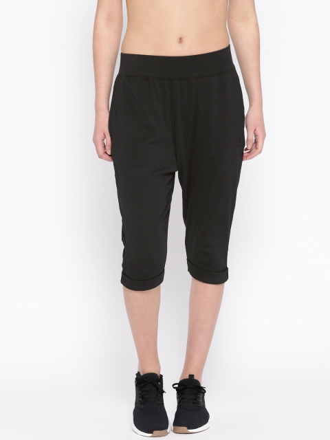 

Reebok Women Black Studio Cropped Jersey Pants