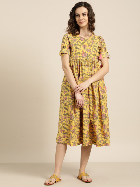 

Sangria Women Mustard Yellow & Pink Printed Angrakha Dress