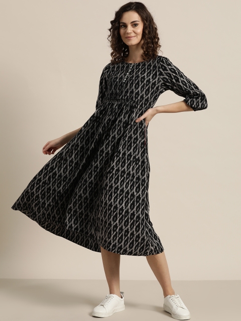 

Sangria Women Black & Beige Printed A-Line Dress