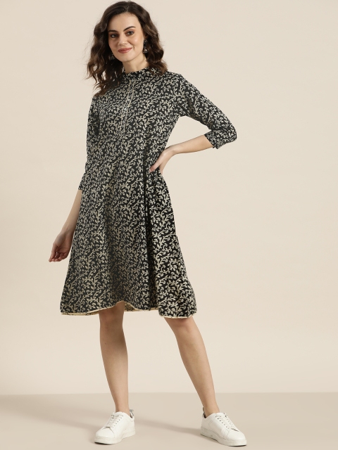 

Sangria Women Black & Beige Printed A-Line Dress