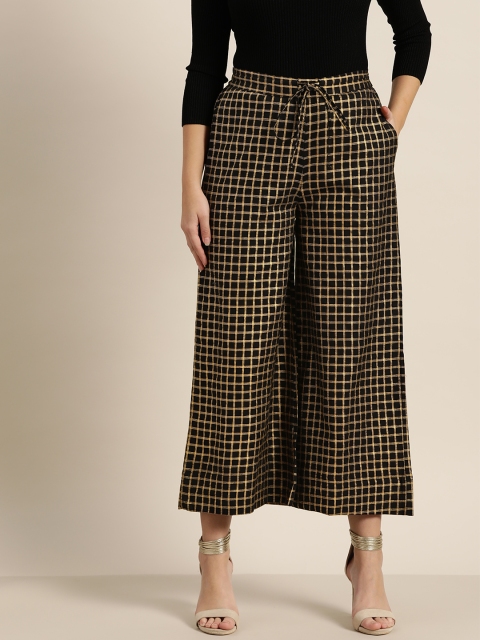 

Sangria Women Black & Golden Checked Wide Leg Palazzos