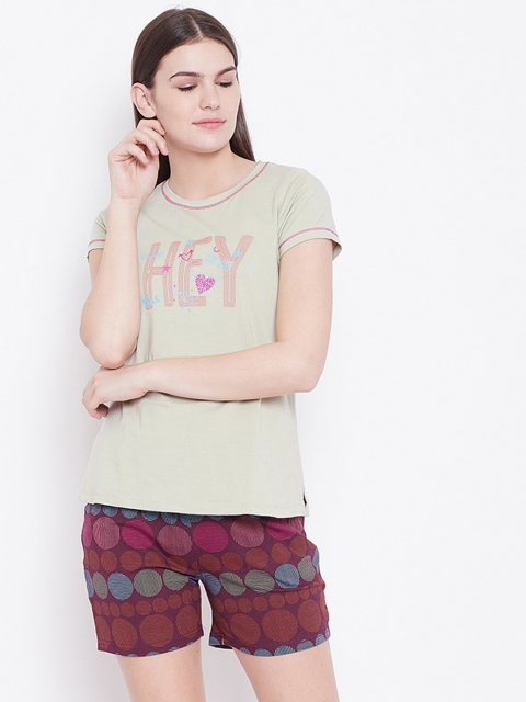 

Sweet Dreams Women Green & Burgundy Printed Night suit