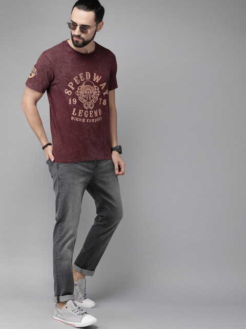

Roadster Men Burgundy Printed Round Neck T-shirt