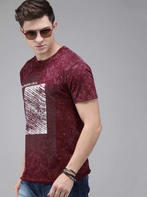 

Roadster Men Maroon Printed Round Neck T-shirt