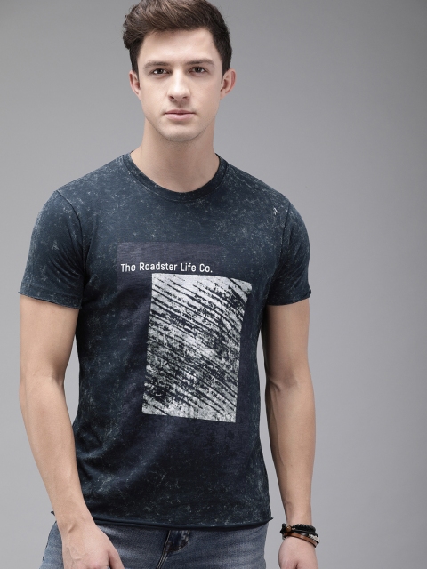 

The Roadster Lifestyle Co Men Navy Blue Printed Round Neck Pure Cotton T-shirt