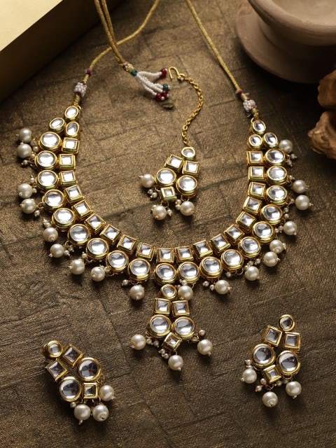 

Zobby White Gold-Plated Kundan-Studded & Beaded Handcrafted Jewellery Set
