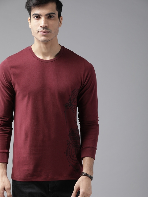 

The Roadster Lifestyle Co Men Maroon & Black Printed Round Neck T-shirt