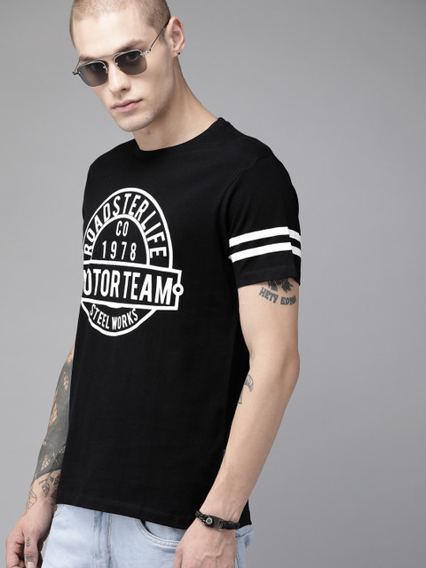 

Roadster Men Black Printed Round Neck T-shirt