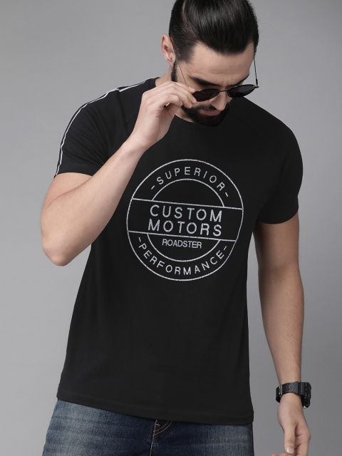 

Roadster Men Black Printed Round Neck T-shirt