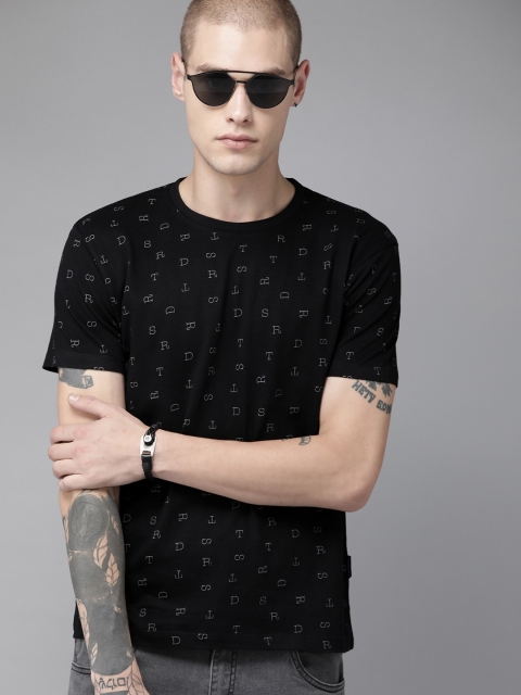 

Roadster Men Black Printed Round Neck T-shirt