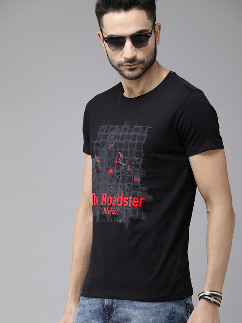 

The Roadster Lifestyle Co Men Black Printed Round Neck Pure Cotton T-shirt