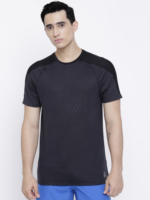 

Reebok Men Charcoal Grey Solid OST Smart Vent Move T-shirt, Black