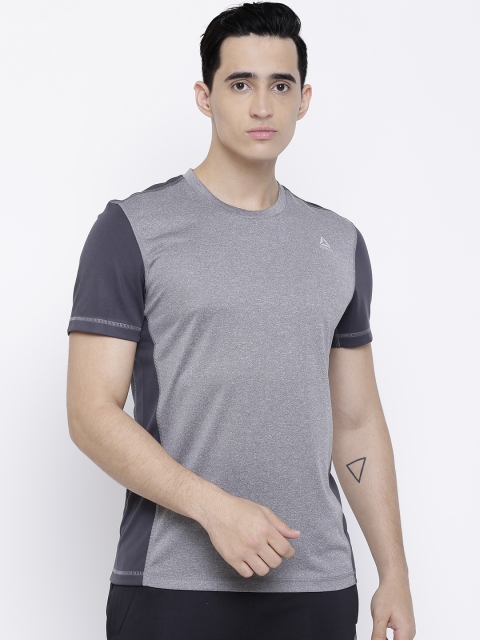 

Reebok Men Grey Solid Style Round Neck T-shirt