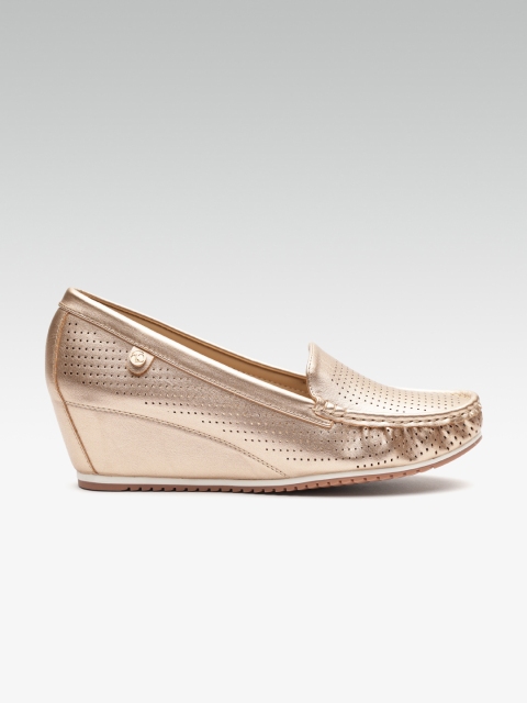 

Carlton London Women Rose Gold-Toned Perforated Pumps