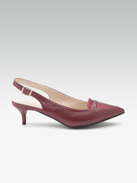 

Carlton London Women Burgundy Snakeskin Textured Pumps