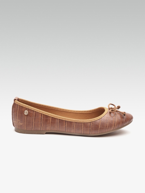 

Carlton London Women Brown Croc-Textured Ballerinas