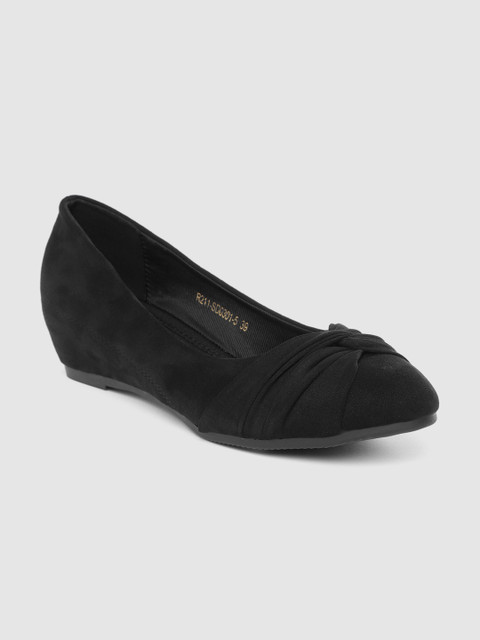 

Tresmode Women Black Solid Suede Pumps with Bow Detail