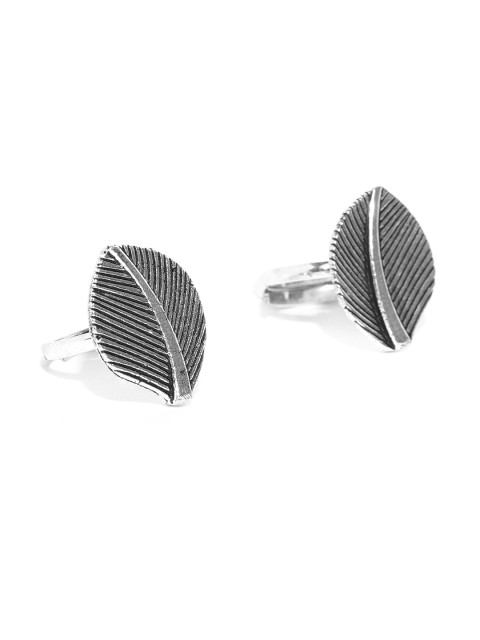 

FIROZA Set of 2 Oxidised Silver-Toned Textured Leaf Shaped Adjustable Toe Rings
