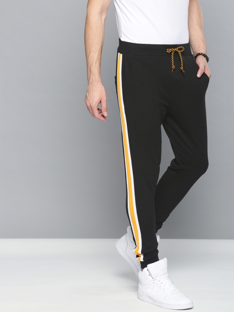 

Difference of Opinion Men Black Solid Straight Fit Joggers