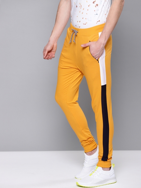 

Difference of Opinion Men Mustard Yellow Solid Regular Fit Joggers