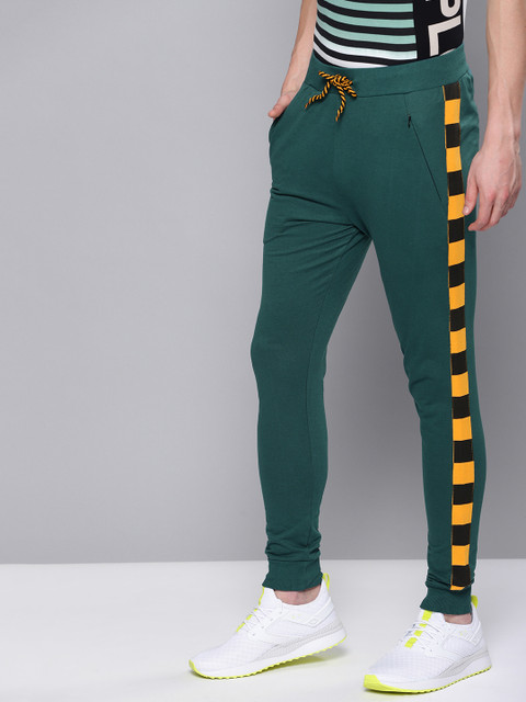 

Difference of Opinion Men Green Solid Slim-Fit Joggers