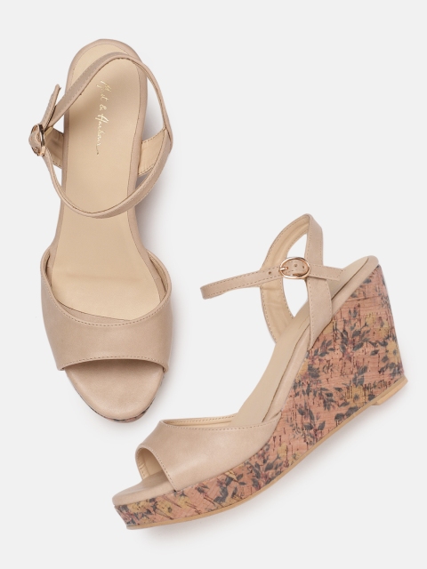 

Mast & Harbour Women Beige Printed Wedges