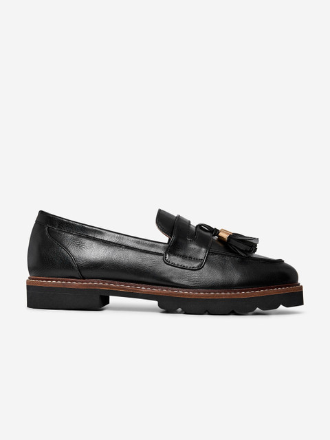 

DOROTHY PERKINS Women Black Tasselled Loafers