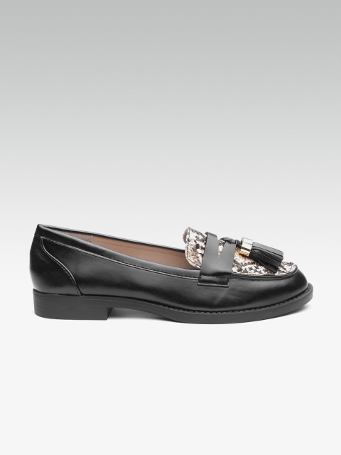 

DOROTHY PERKINS Women Black & Beige Snakeskin Textured Tasselled Loafers