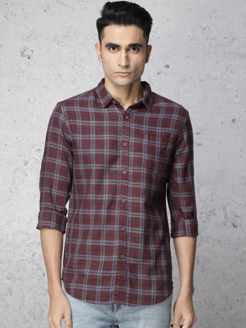 

Ecko Unltd Men Maroon & Blue Regular Fit Checked Casual Shirt