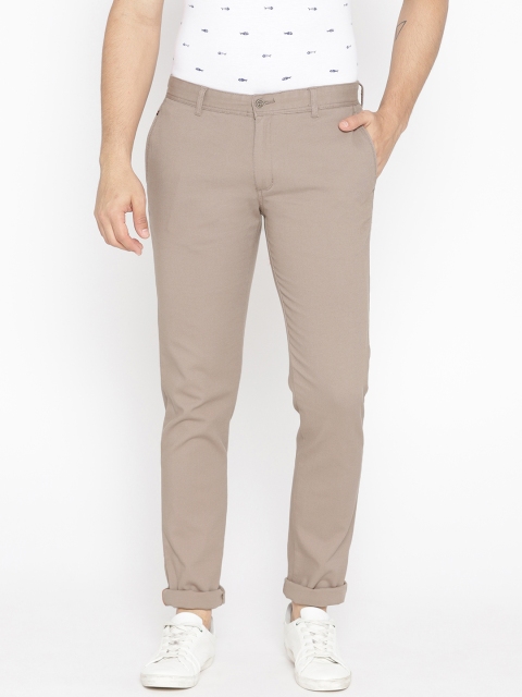 

Blackberrys Men Beige Sharp Regular Fit Self Design Chinos