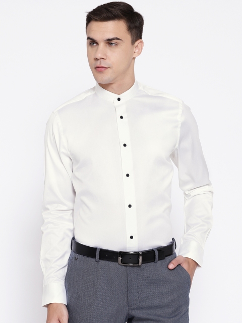 

Blackberrys Men Off-White Slim Fit Self Design Partywear Shirt