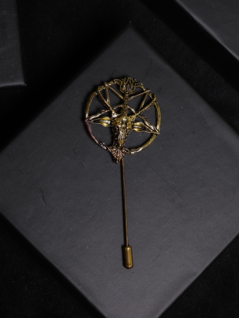

Jewel Junction Men Gold-Toned Sigil of Baphomet Shaped Brooch
