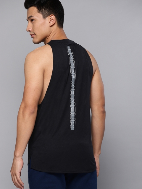 

UNDER ARMOUR Men Black Solid Baseline Performance Basketball T-Shirt