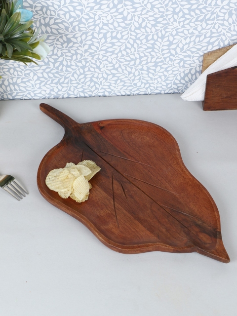 

VarEesha Brown Solid Mango Wood Leaf Platter