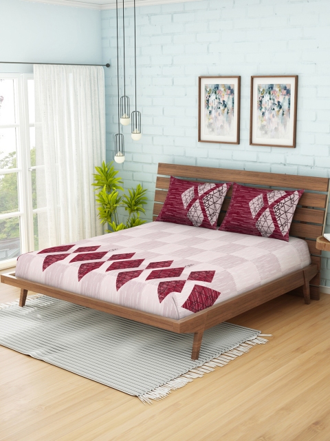 

SPACES Magenta Geometric 144 TC Cotton 1 King Bedsheet with 2 Pillow Covers