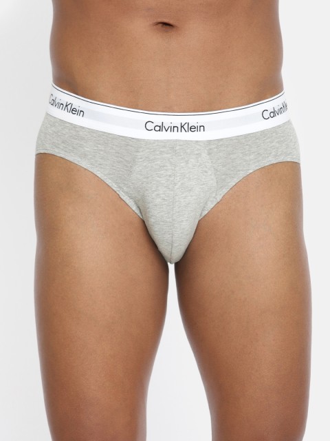

Calvin Klein Underwear Men Grey Solid Briefs NB18825WY-5WY