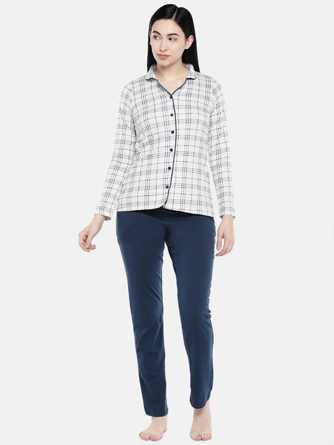 

Sweet Dreams Women White & Navy Blue Checked Night Suit