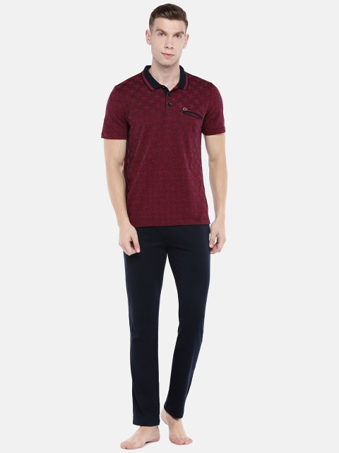 

Sweet Dreams Men Red & Black Printed Night suit