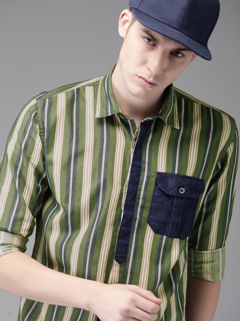 

Campus Sutra Men Standard Olive Green & Blue Regular Fit Striped Casual Shirt